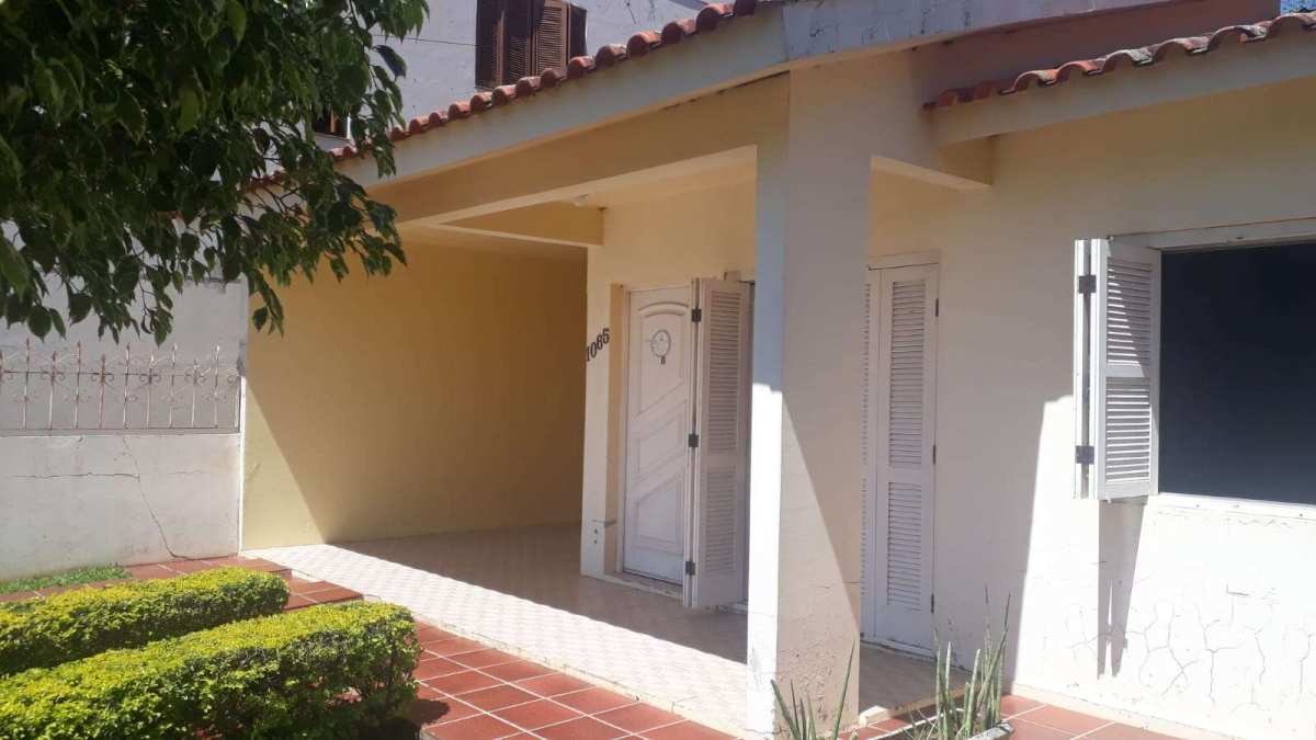 Casa à venda com 3 quartos - Centro,São Francisco de Assis